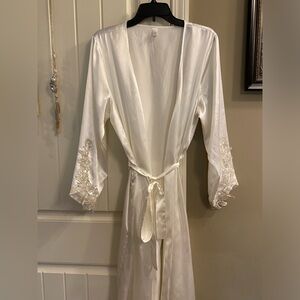 Flora Nikrooz White Satin Robe